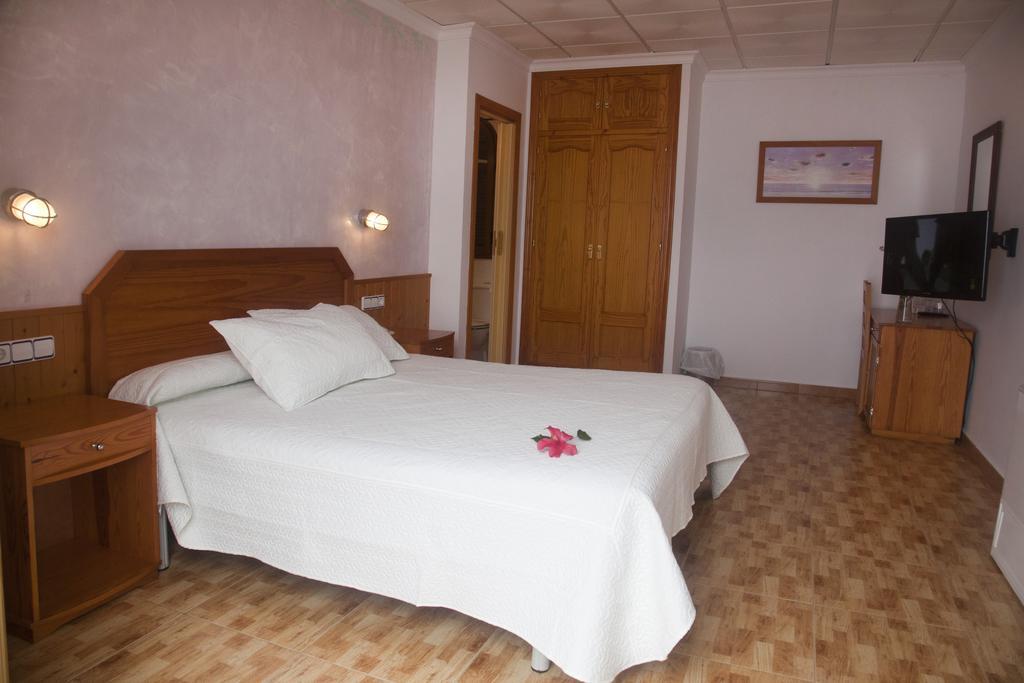 Hostal Mar De Frente 로스 카뇨스 데 메카 객실 사진