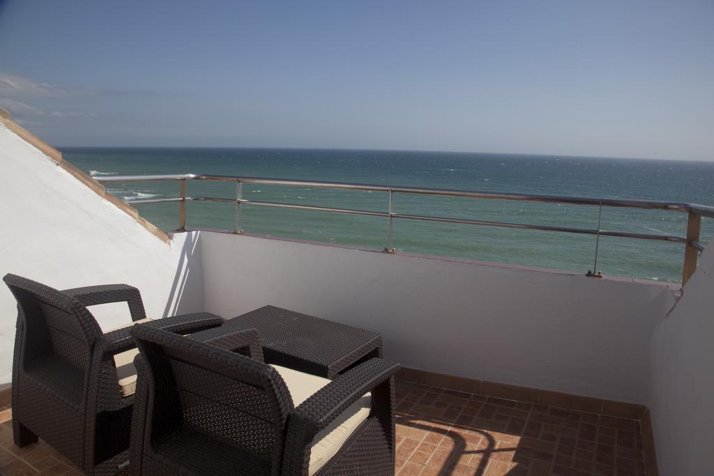 Hostal Mar De Frente 로스 카뇨스 데 메카 외부 사진