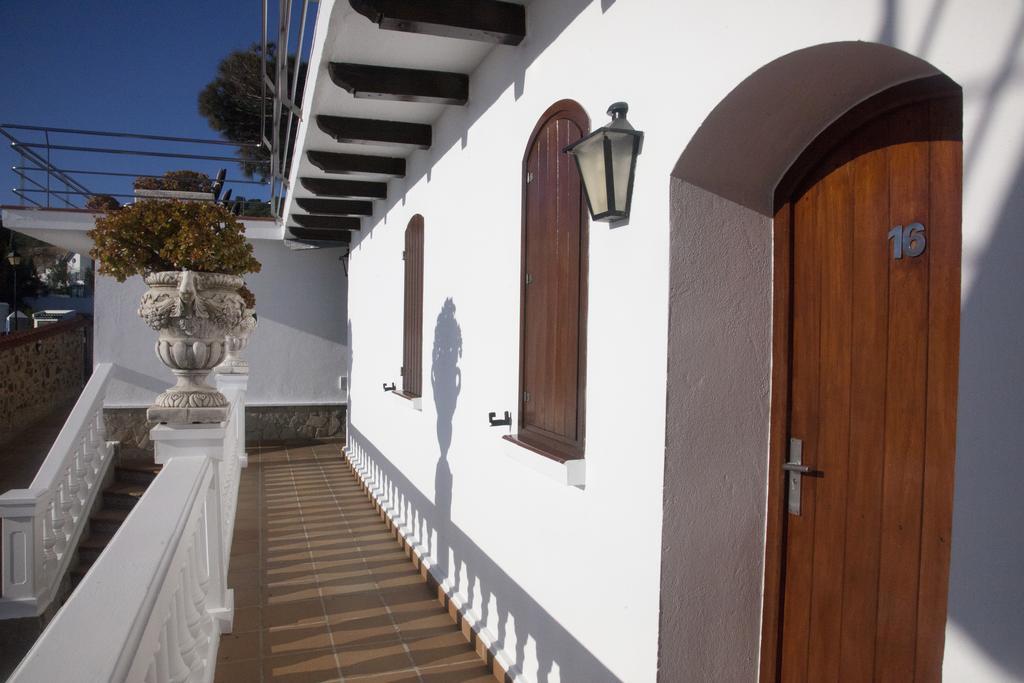 Hostal Mar De Frente 로스 카뇨스 데 메카 외부 사진