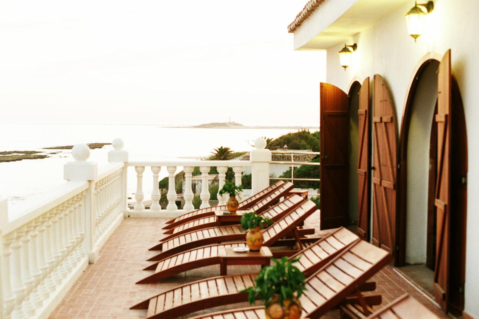 Hostal Mar De Frente 로스 카뇨스 데 메카 외부 사진