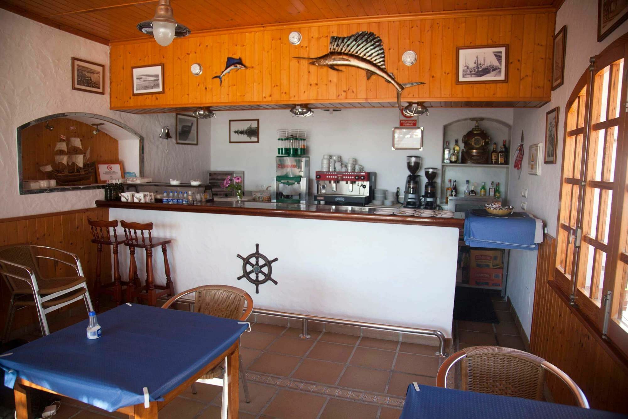 Hostal Mar De Frente 로스 카뇨스 데 메카 외부 사진