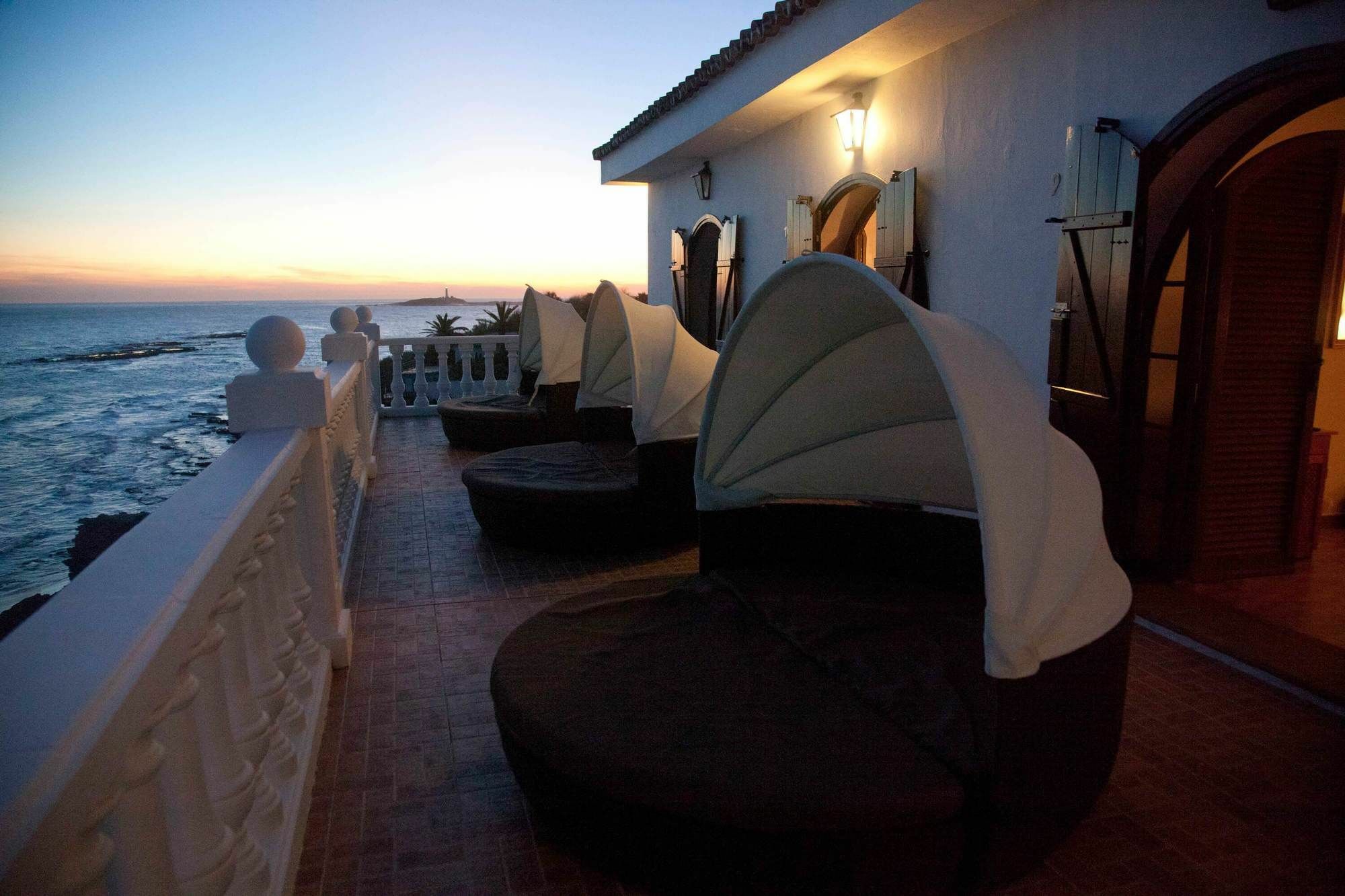 Hostal Mar De Frente 로스 카뇨스 데 메카 외부 사진